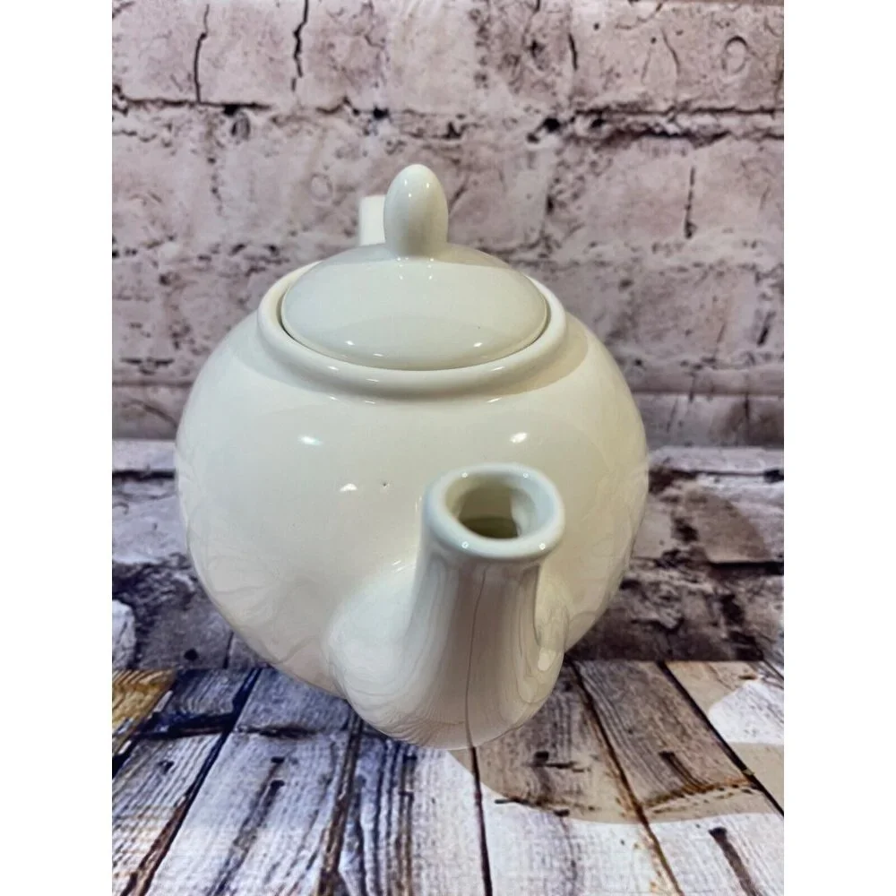 Rae Dunn‎ Tea Pot 